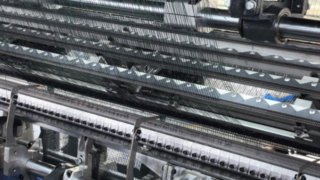 가방 생산 테스트 중인 야채 분쇄기